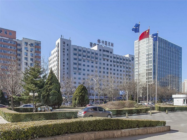 青岛施工升降机租赁公司